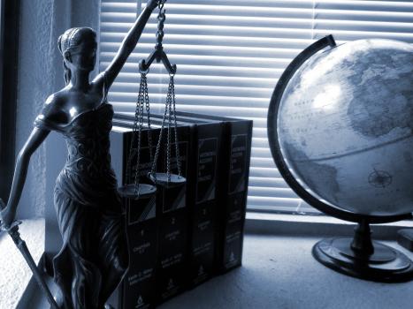 OBLIGATIONS LEGALES DE L'OSTEOPATHE : ENJEUX, RISQUES ET EXPERTISES JUDICIAIRE